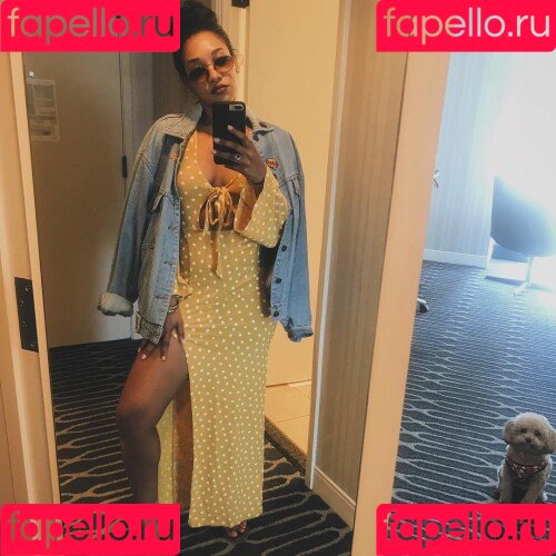 Candice Patton Onlyfans Photo Gallery 