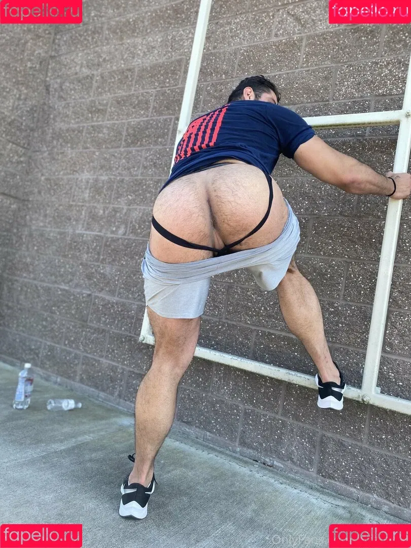 briefsbull Onlyfans Photo Gallery 