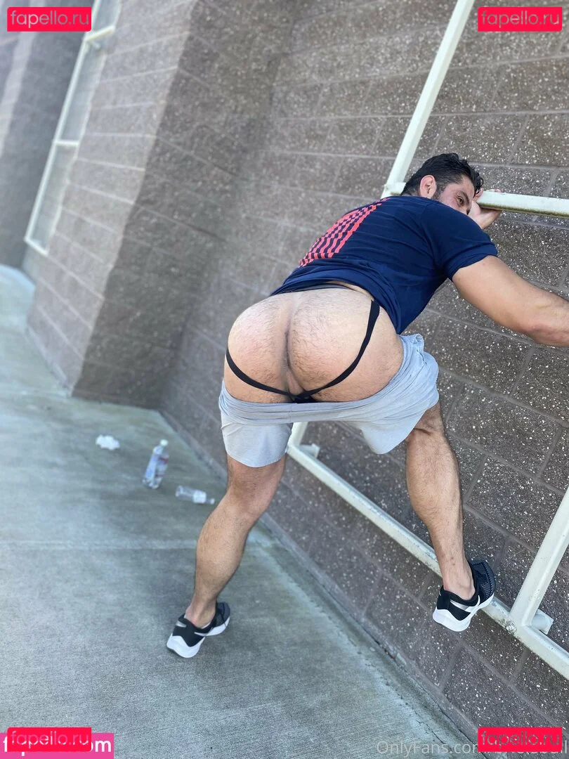 briefsbull Onlyfans Photo Gallery 