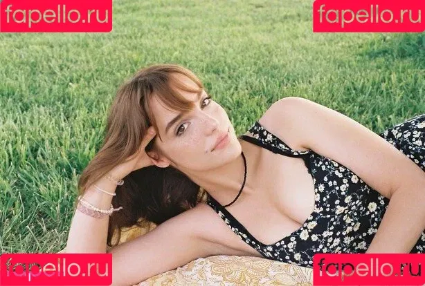Corrina Rhys Onlyfans Photo Gallery 