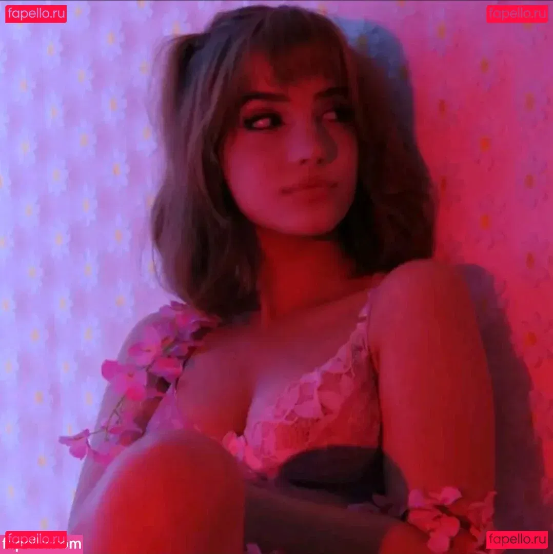 Corrina Rhys Onlyfans Photo Gallery 