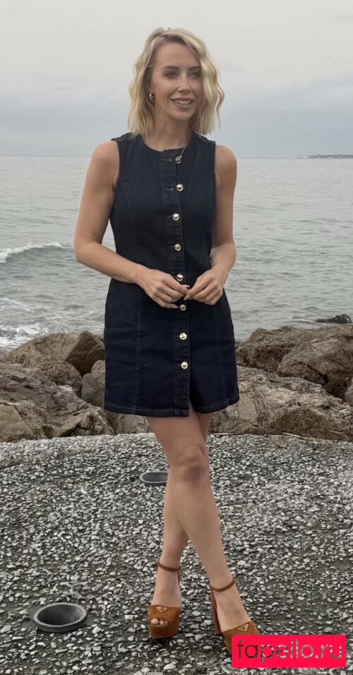 Laura Hamilton Onlyfans Photo Gallery 