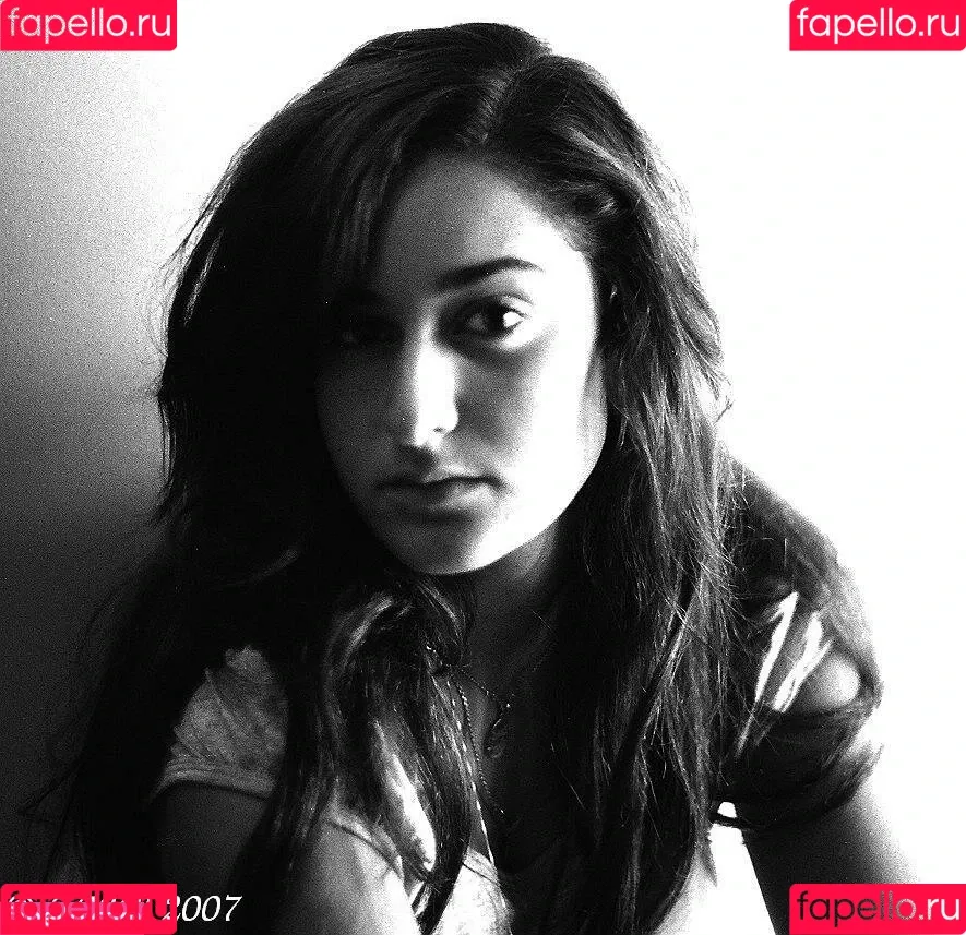 Amina Khalil Onlyfans Photo Gallery 