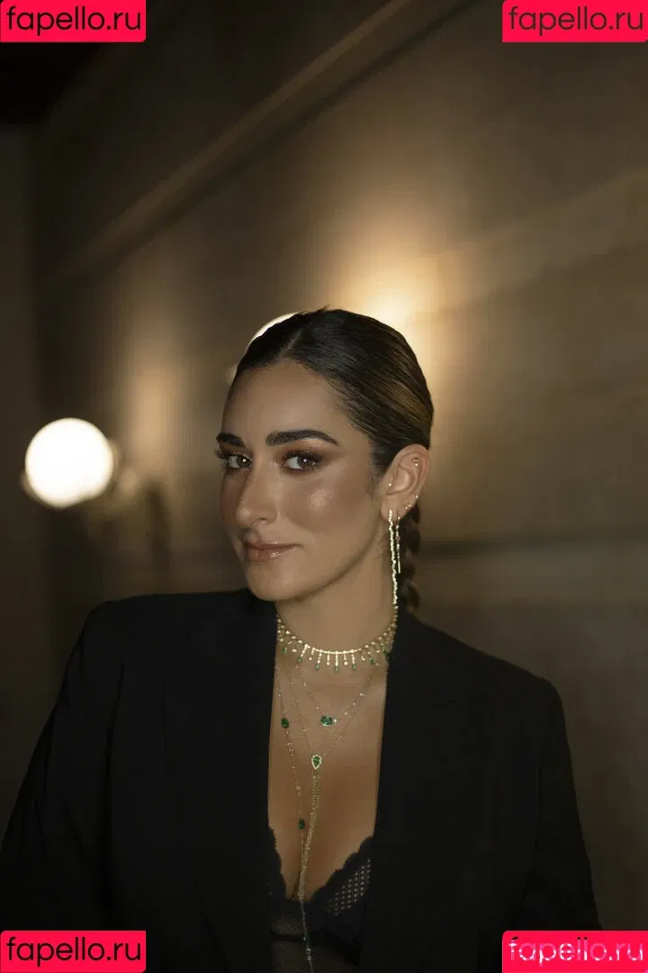 Amina Khalil Onlyfans Photo Gallery 