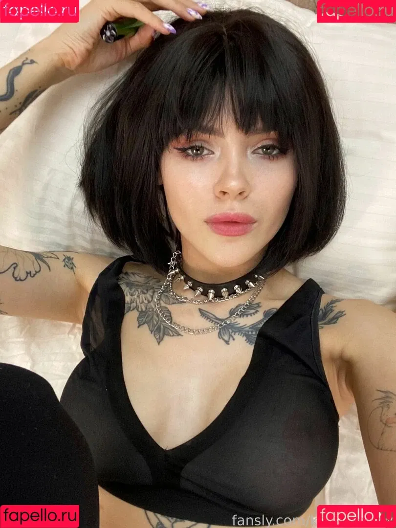 itsyouremily Onlyfans Photo Gallery 