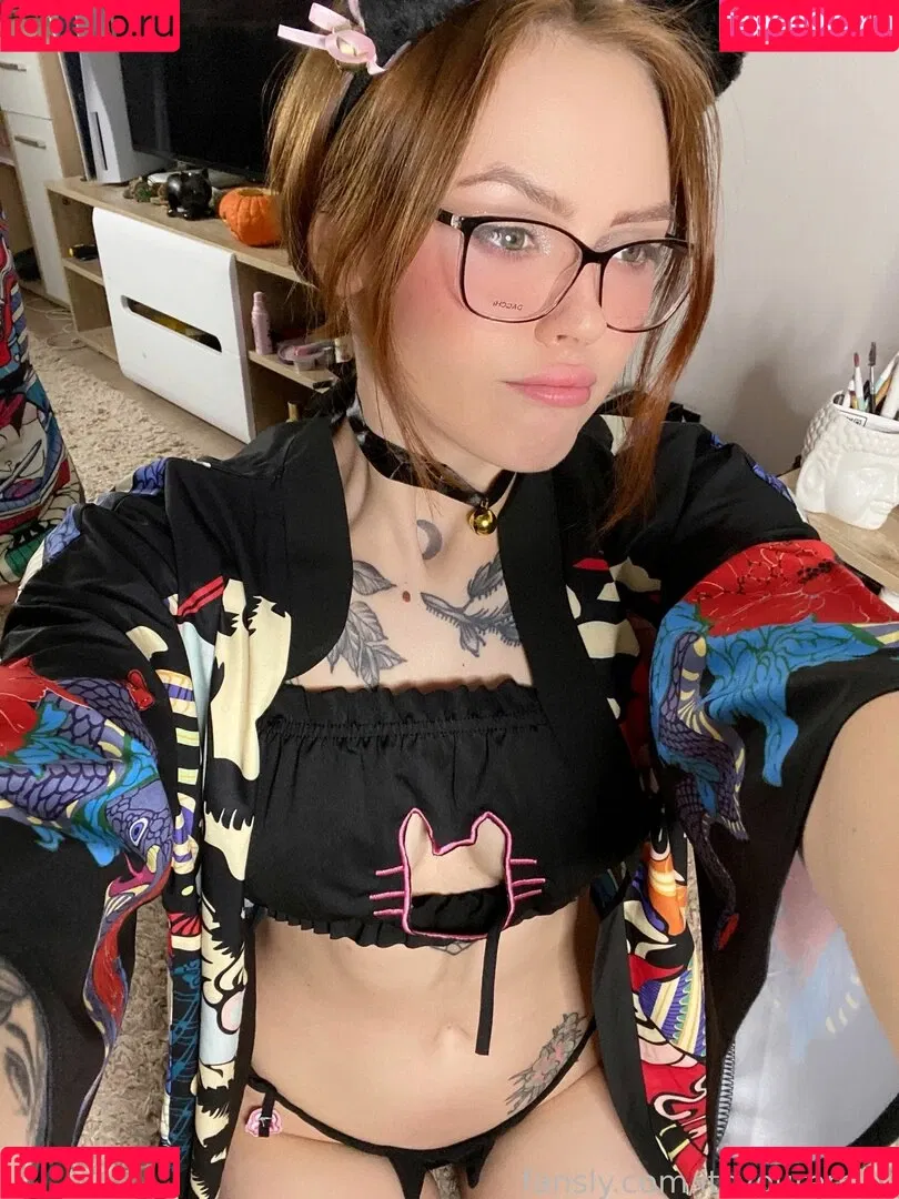 itsyouremily Onlyfans Photo Gallery 