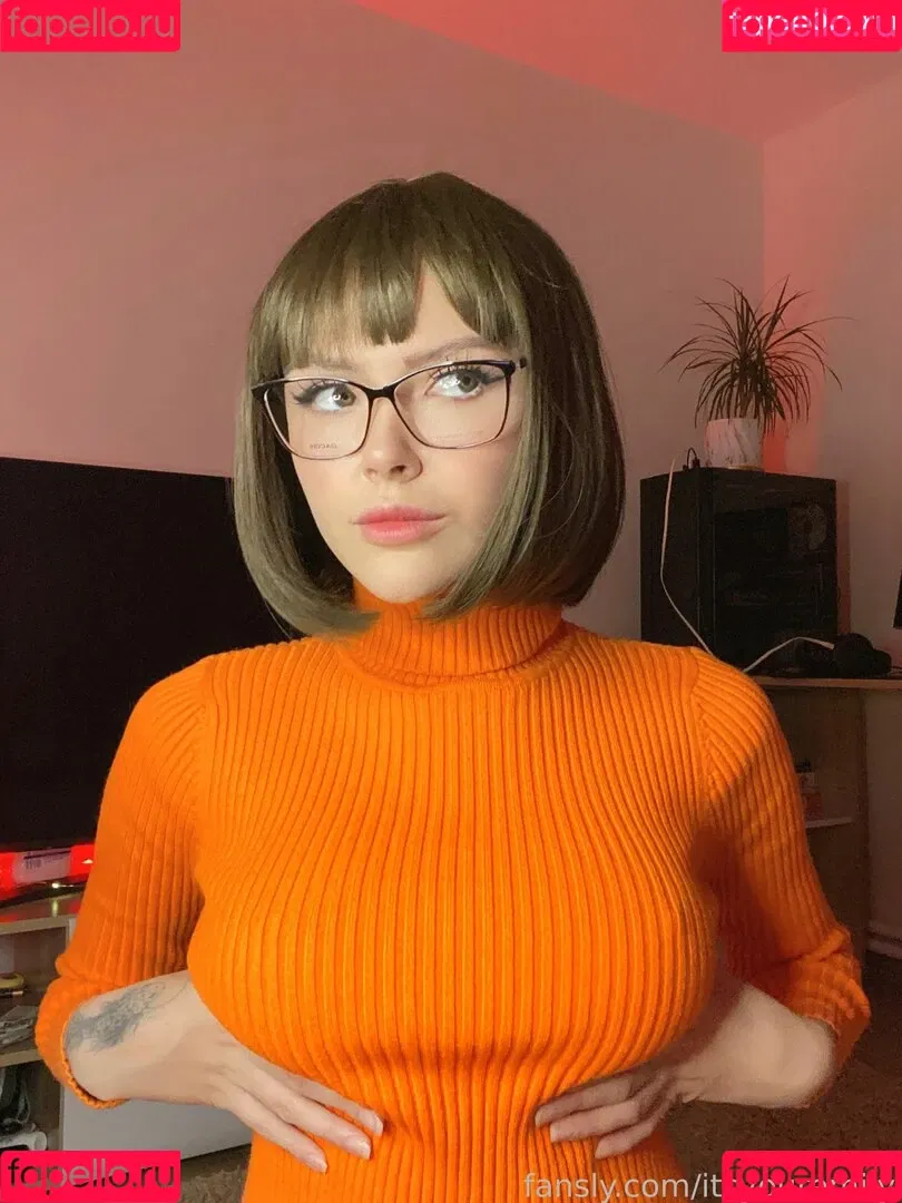 itsyouremily Onlyfans Photo Gallery 