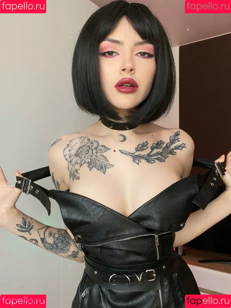 itsyouremily Onlyfans Photo Gallery 