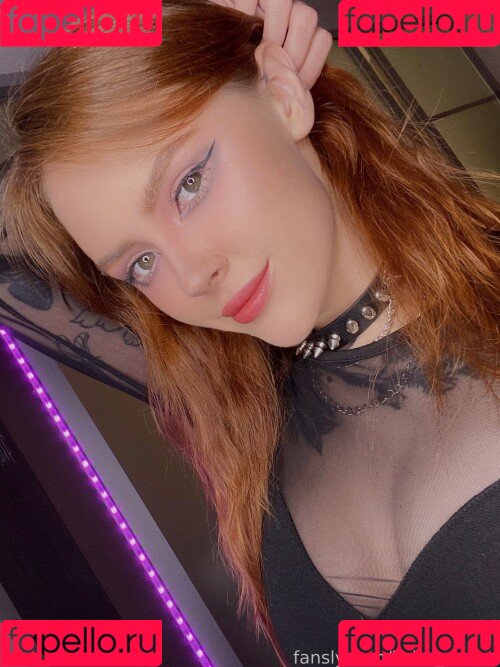 itsyouremily Onlyfans Photo Gallery 