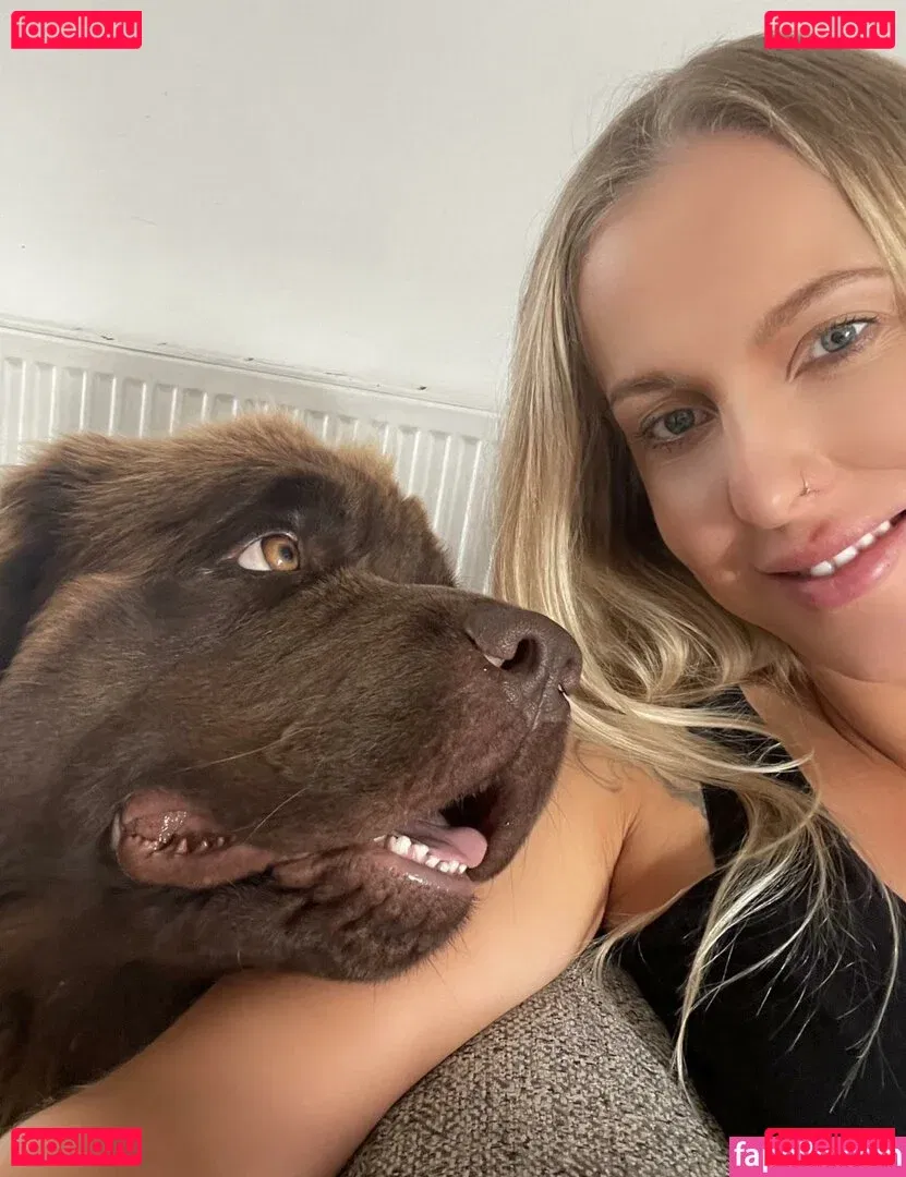 Lucy Tease Onlyfans Photo Gallery 