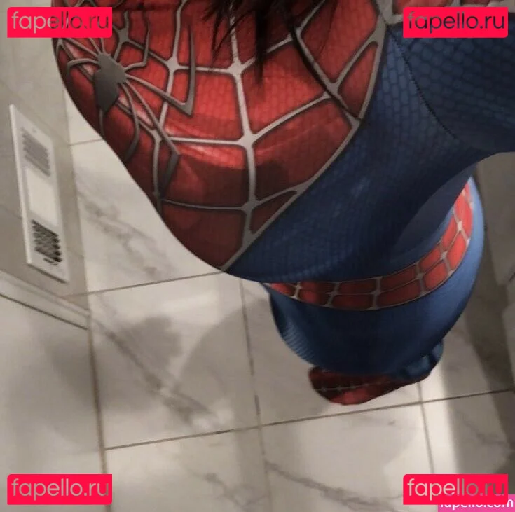 thespicysalmonroll Onlyfans Photo Gallery 