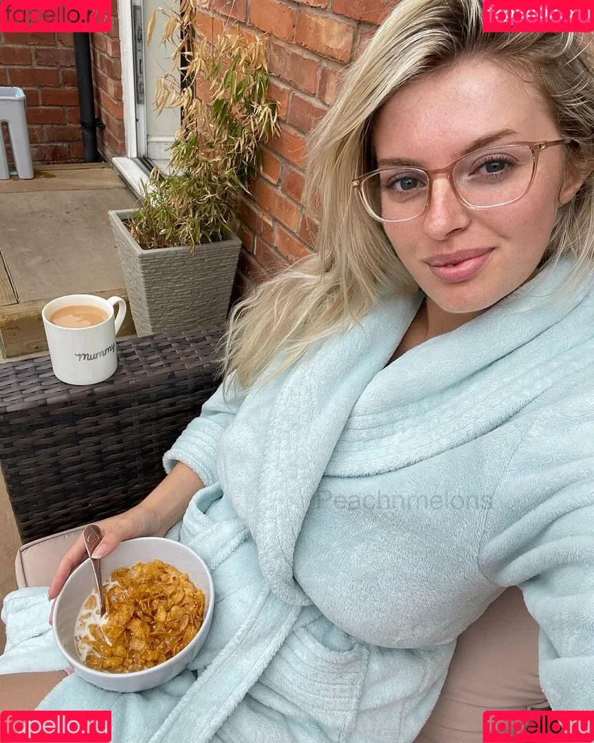 peachnmelons Onlyfans Photo Gallery 