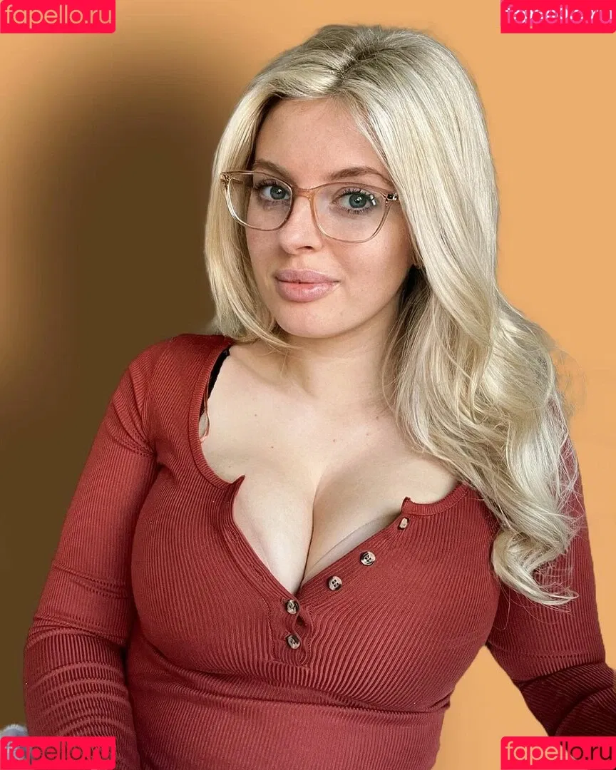 peachnmelons Onlyfans Photo Gallery 