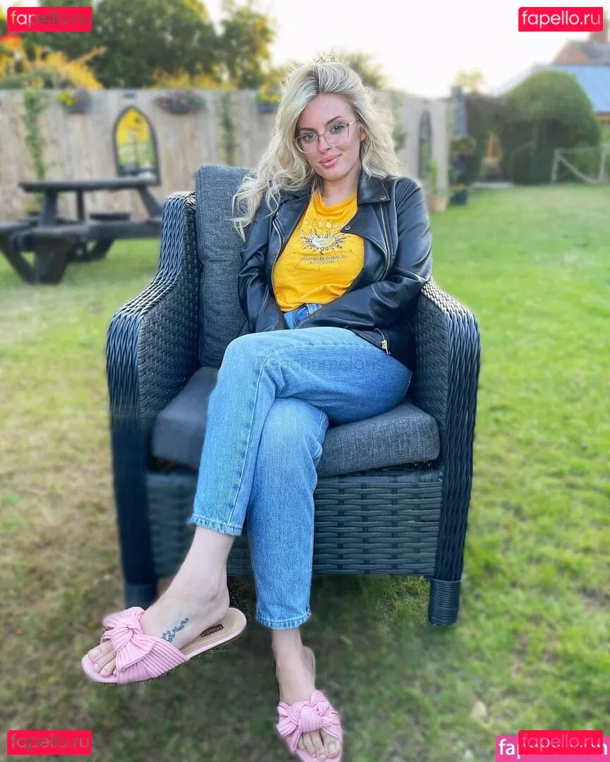 peachnmelons Onlyfans Photo Gallery 