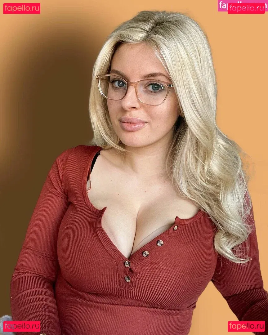 peachnmelons Onlyfans Photo Gallery 