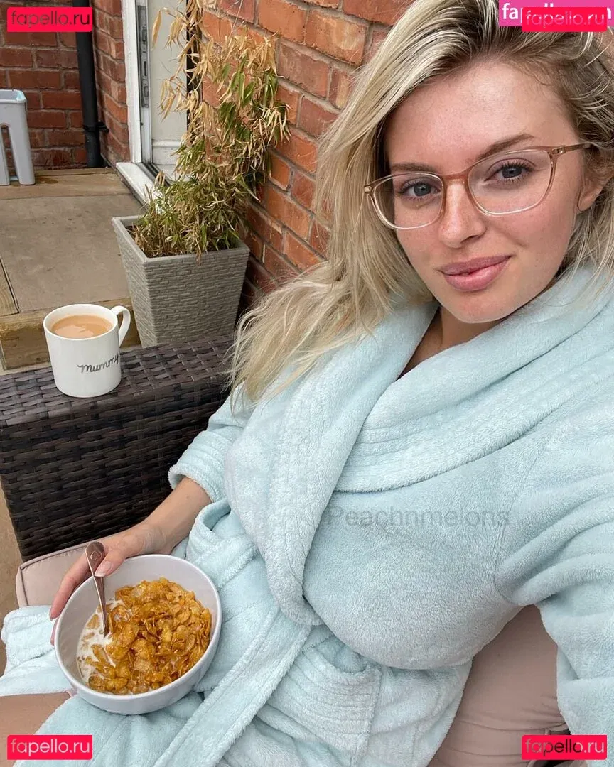 peachnmelons Onlyfans Photo Gallery 