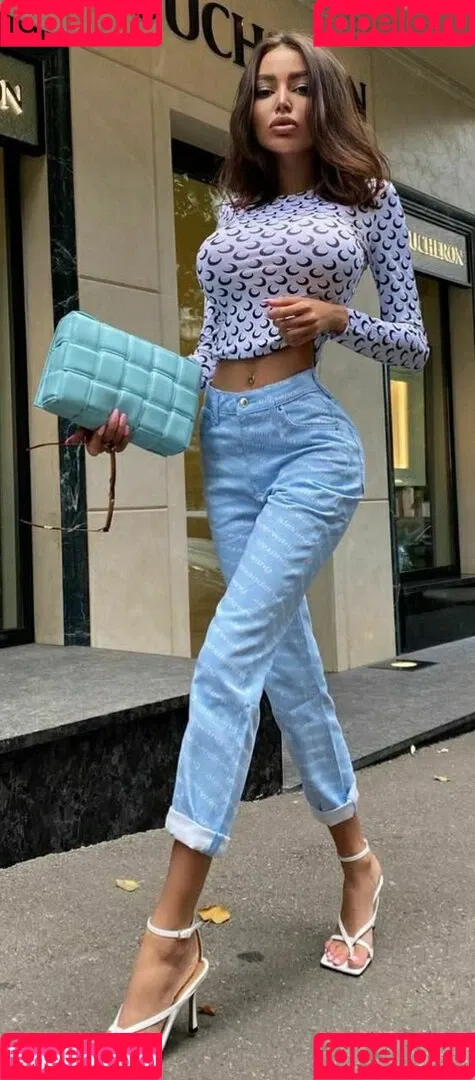 Alena Omovich Onlyfans Photo Gallery 