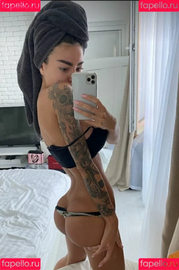 Alena Omovich Onlyfans Photo Gallery 
