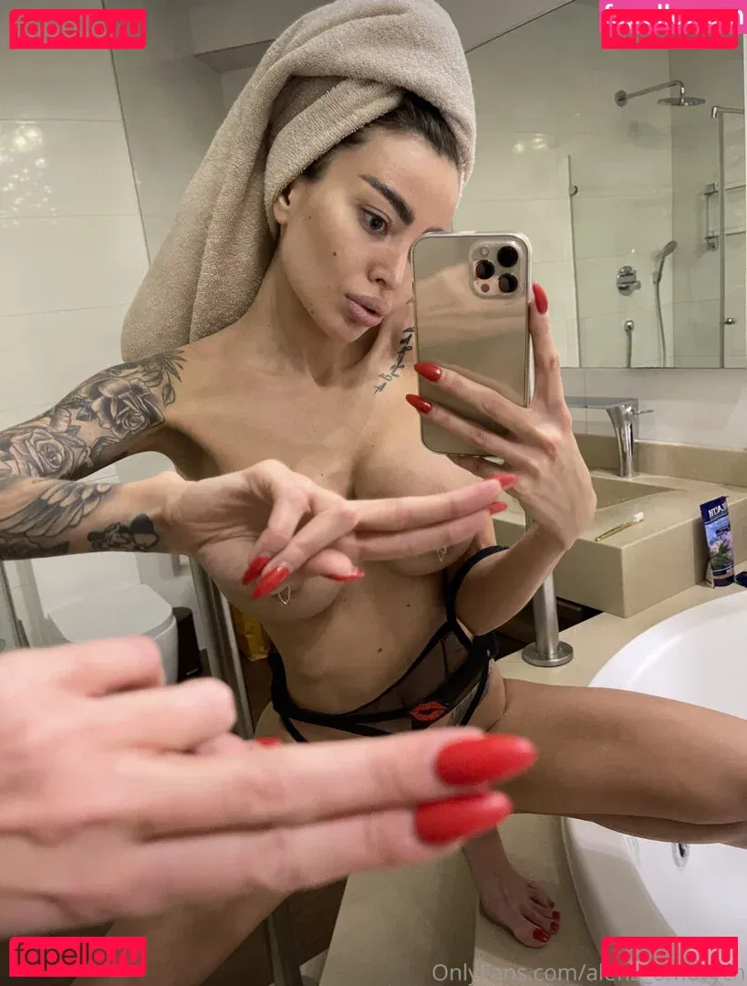 Alena Omovich Onlyfans Photo Gallery 