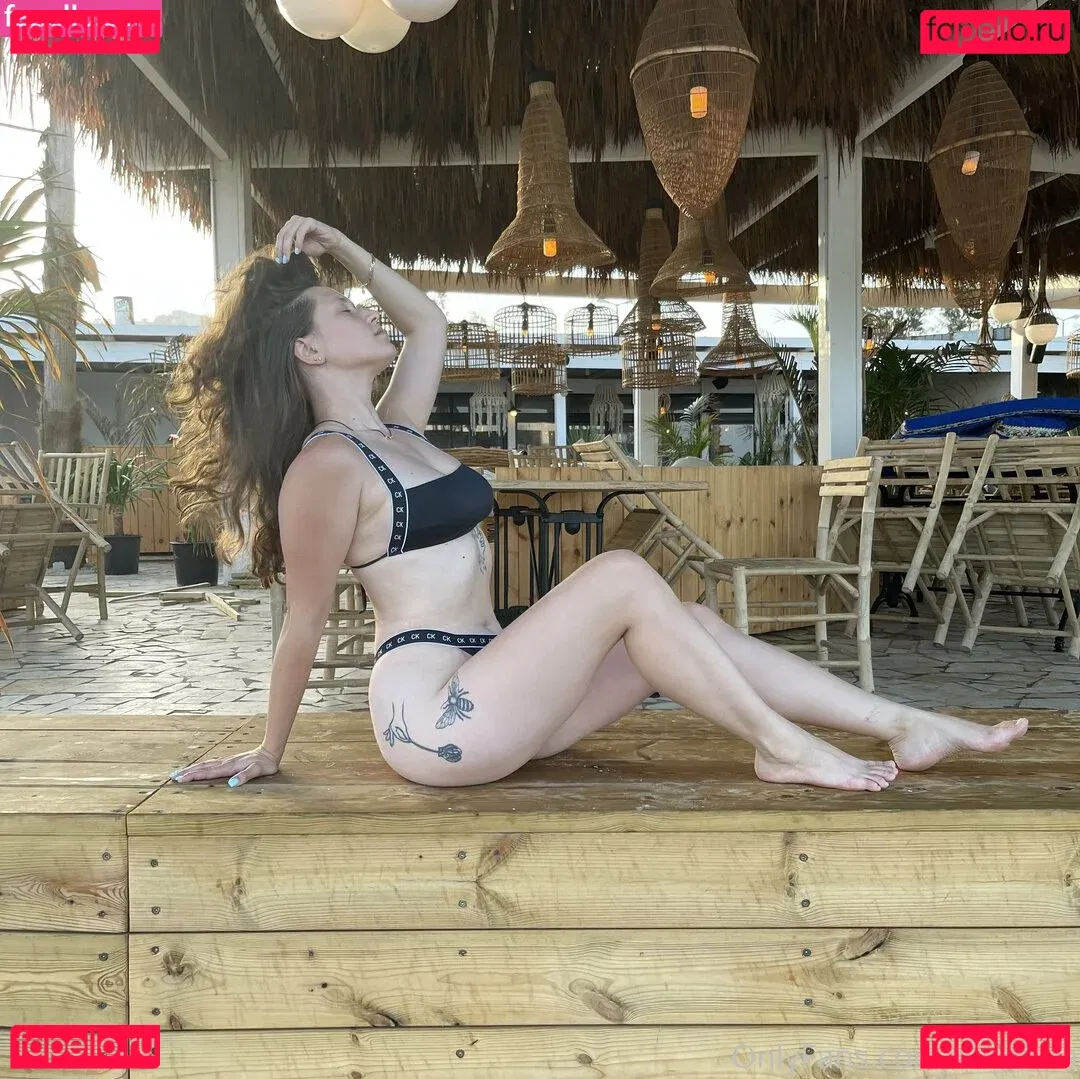 True Elianna Onlyfans Photo Gallery 