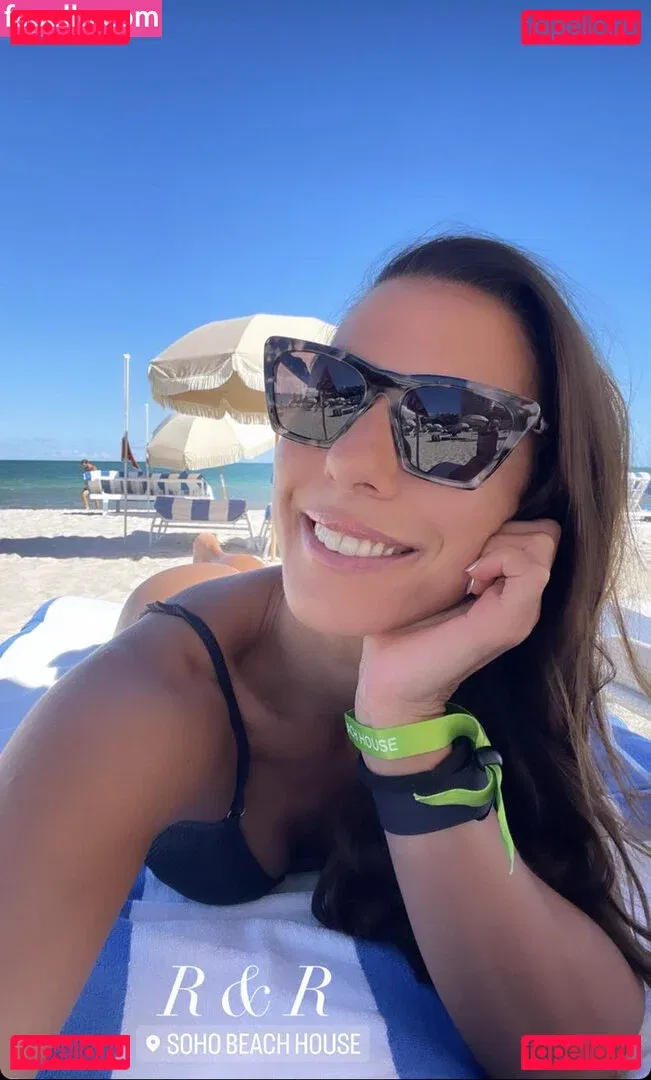 Tribevinyasa Onlyfans Photo Gallery 