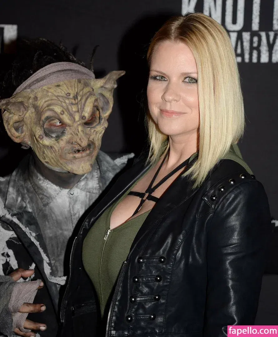 Carrie Keagan Onlyfans Photo Gallery 