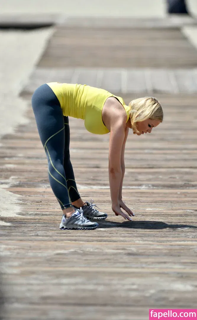 Carrie Keagan Onlyfans Photo Gallery 