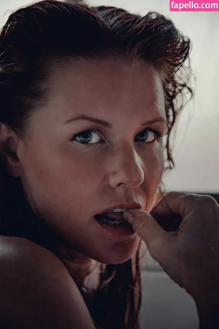 Carrie Keagan Onlyfans Photo Gallery 