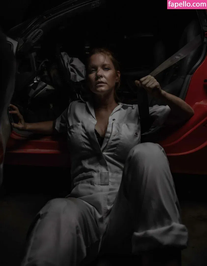 Carrie Keagan Onlyfans Photo Gallery 