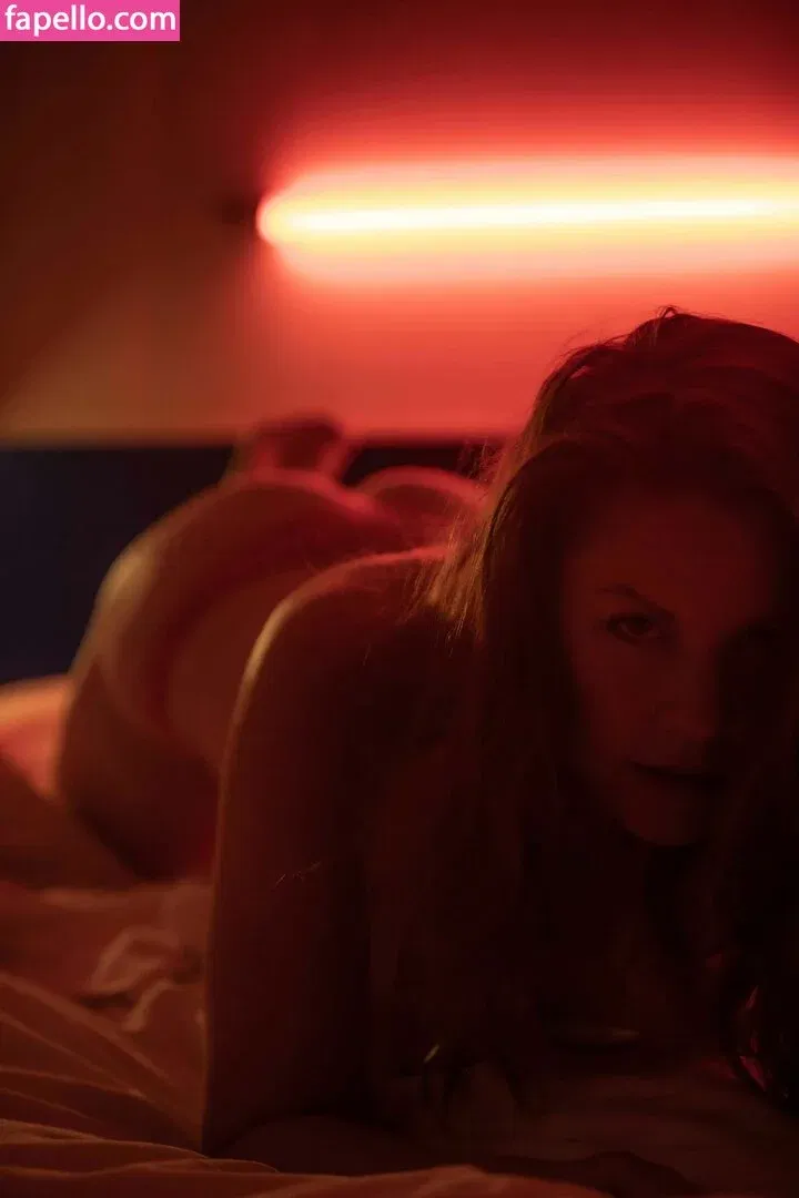 Carrie Keagan Onlyfans Photo Gallery 