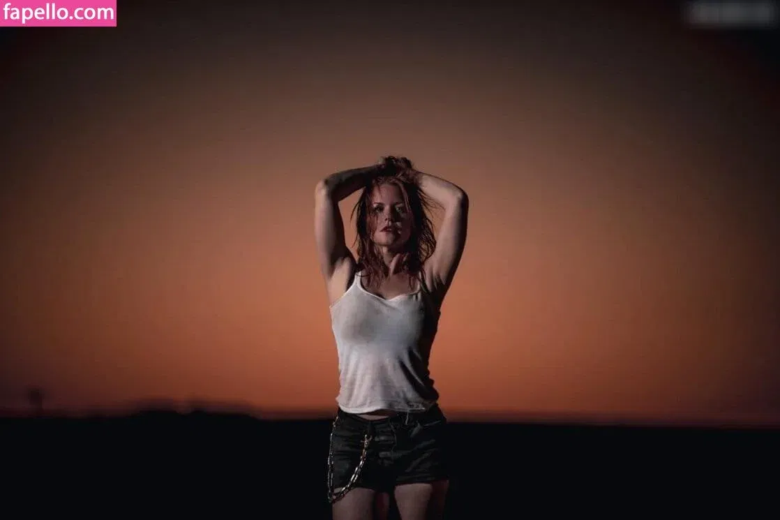 Carrie Keagan Onlyfans Photo Gallery 