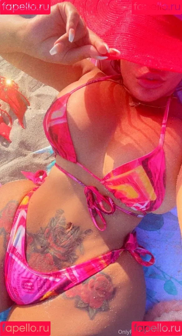 goldendoll Onlyfans Photo Gallery 
