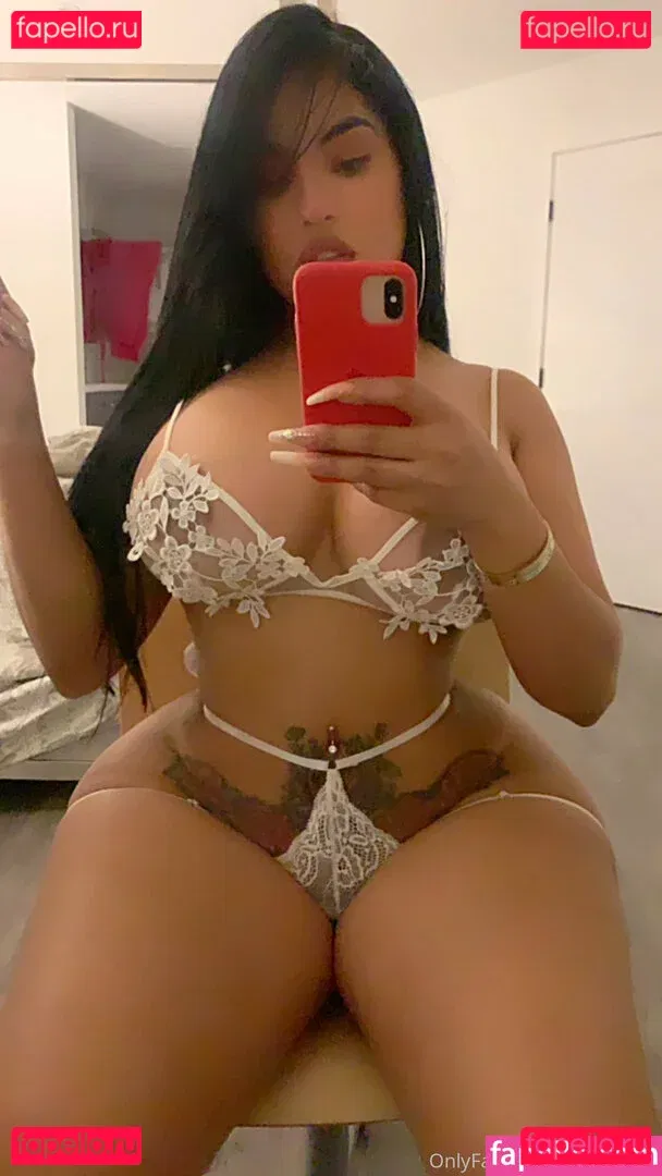 goldendoll Onlyfans Photo Gallery 
