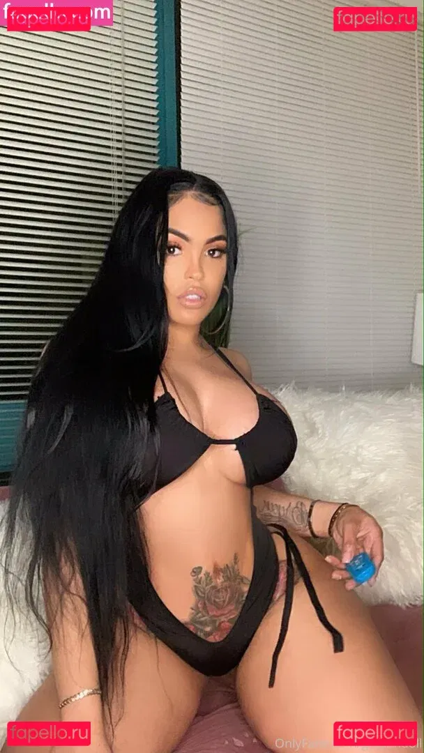 goldendoll Onlyfans Photo Gallery 