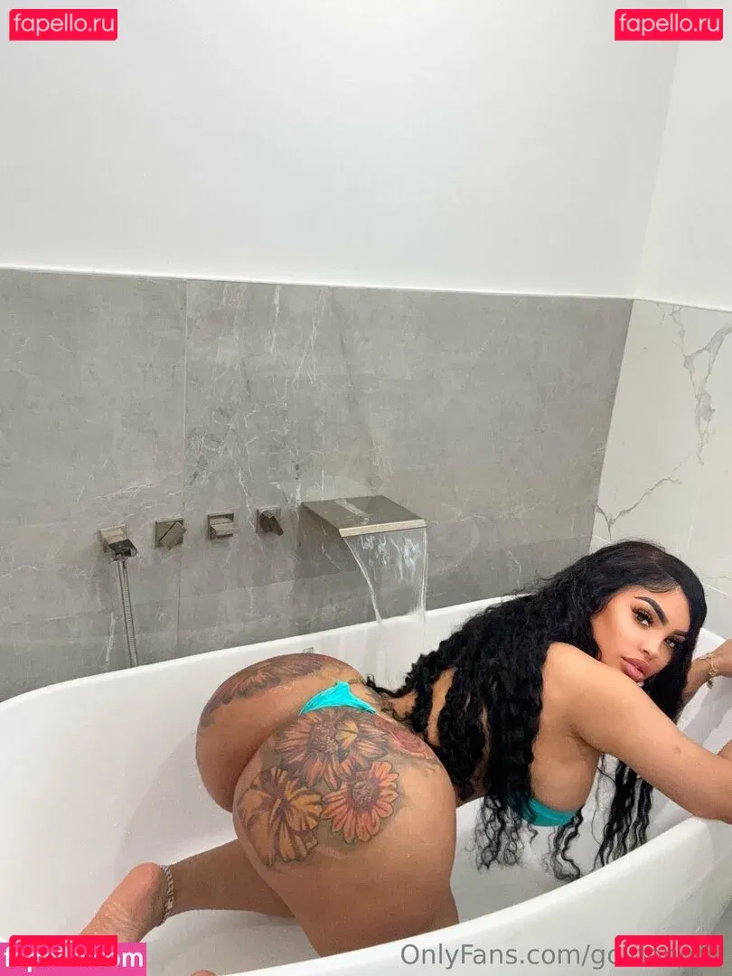 goldendoll Onlyfans Photo Gallery 