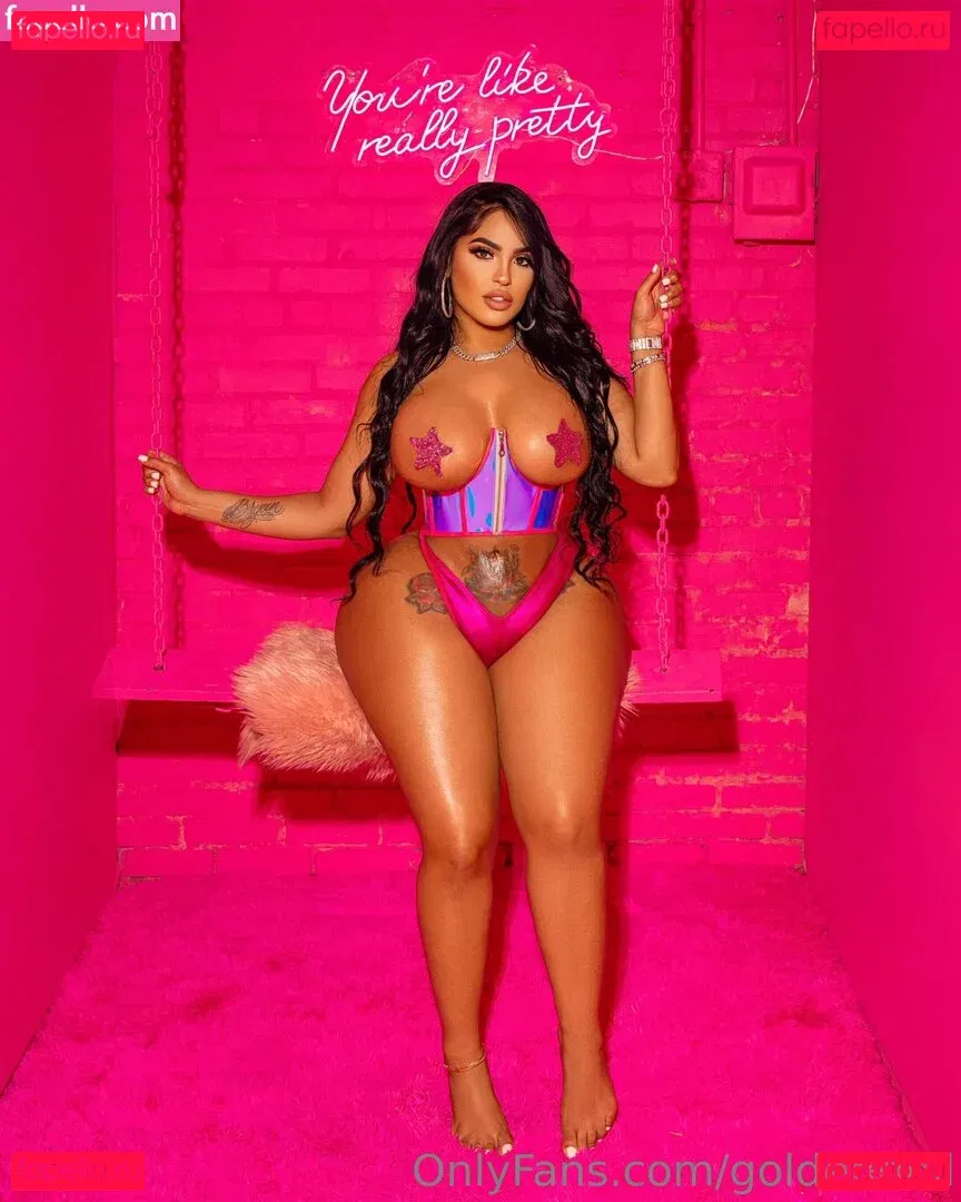 goldendoll Onlyfans Photo Gallery 