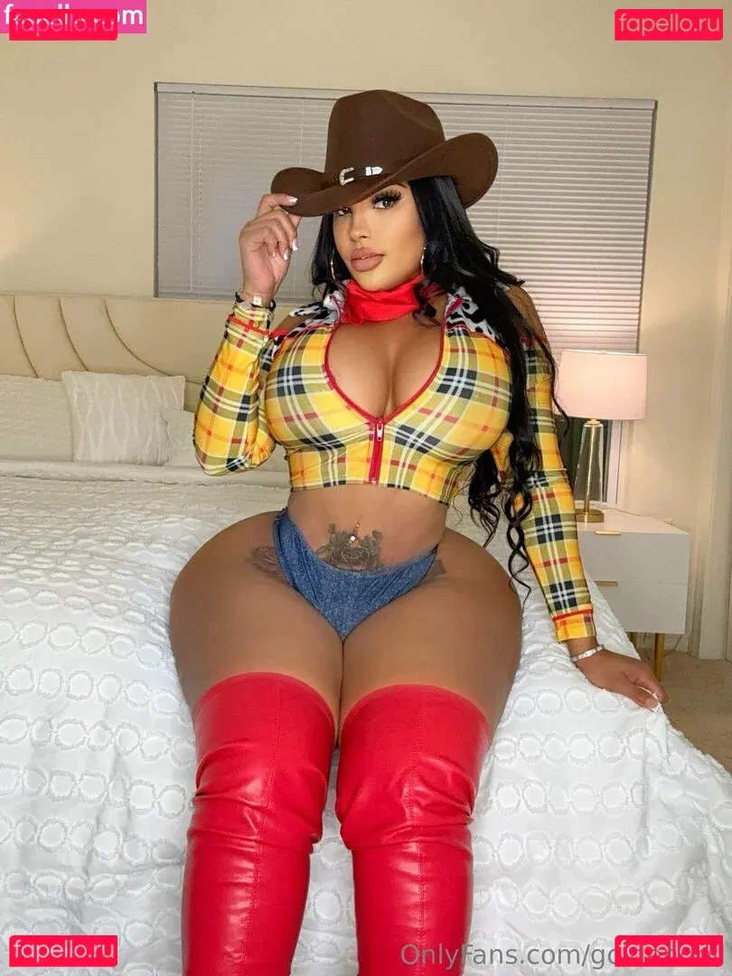 goldendoll Onlyfans Photo Gallery 