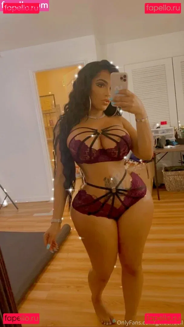 goldendoll Onlyfans Photo Gallery 