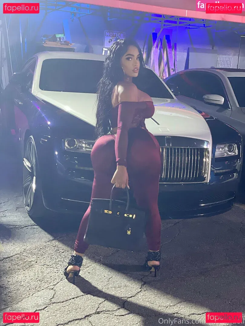 goldendoll Onlyfans Photo Gallery 