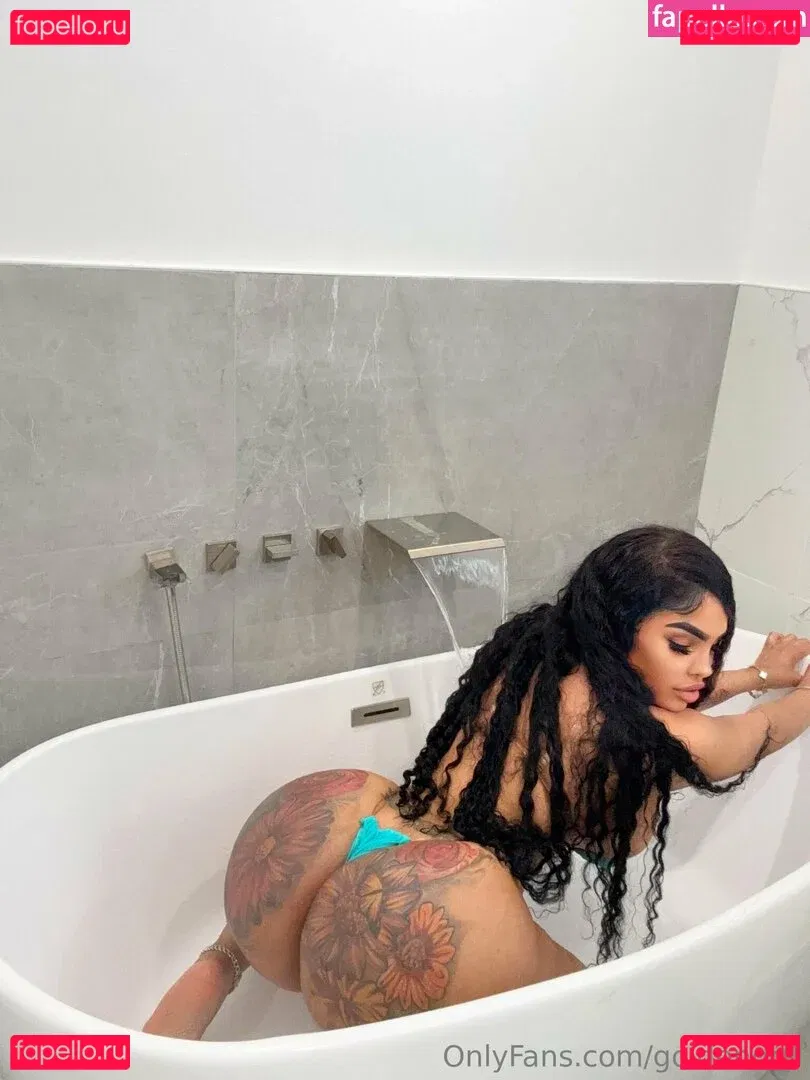 goldendoll Onlyfans Photo Gallery 