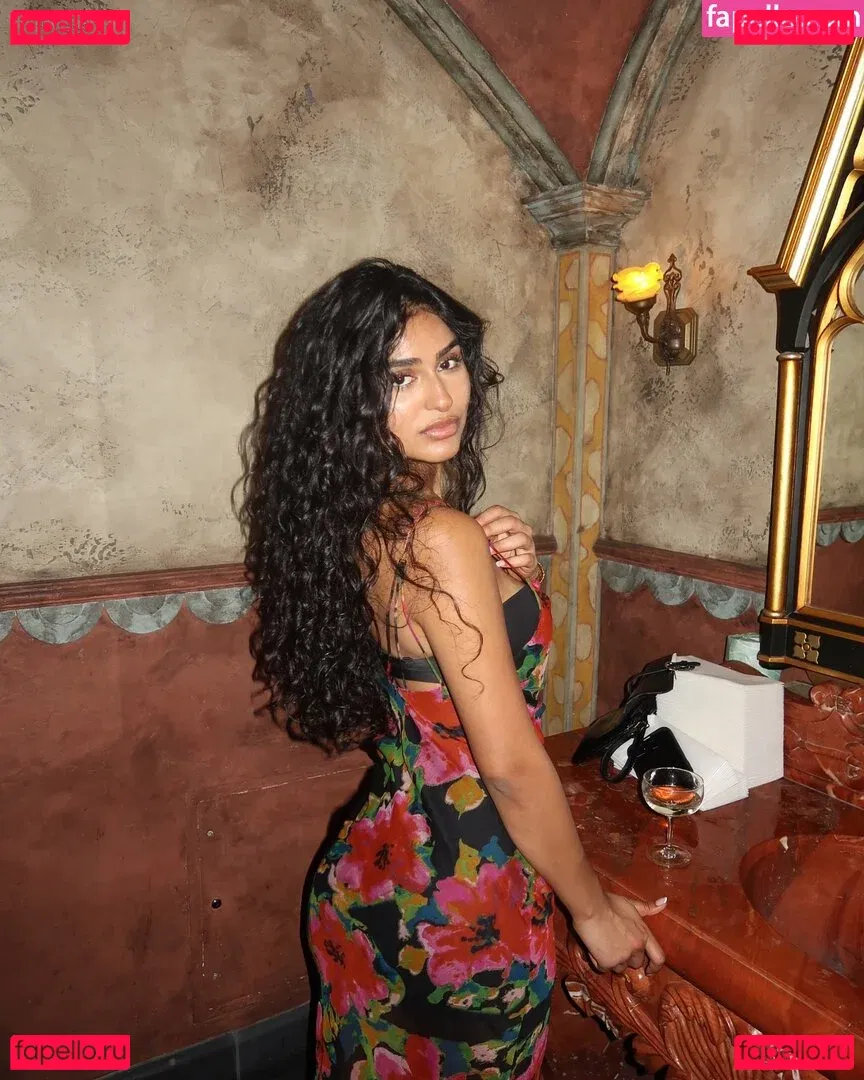 Shreya Verma Onlyfans Photo Gallery 