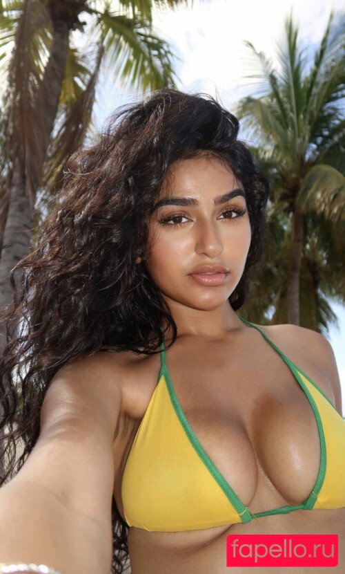 Shreya Verma Nude Onlyfans Photo 12