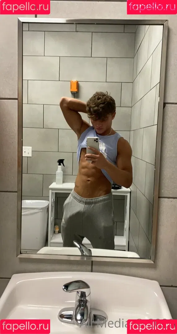taylorsfree Onlyfans Photo Gallery 