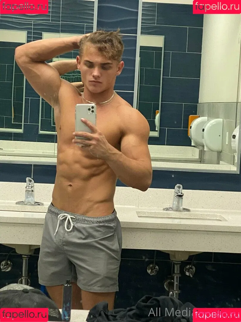 taylorsfree Onlyfans Photo Gallery 