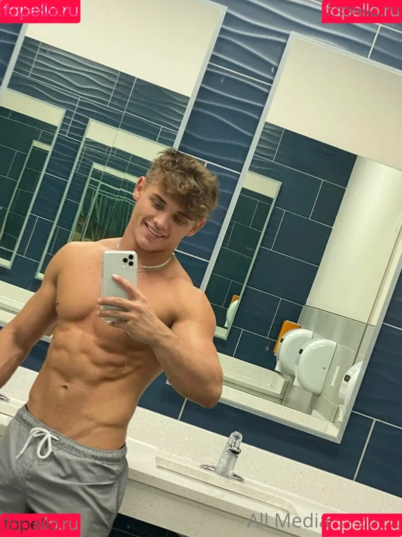 taylorsfree Onlyfans Photo Gallery 