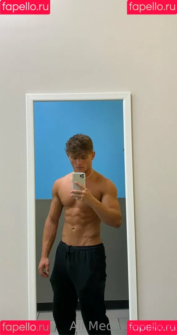 taylorsfree Onlyfans Photo Gallery 