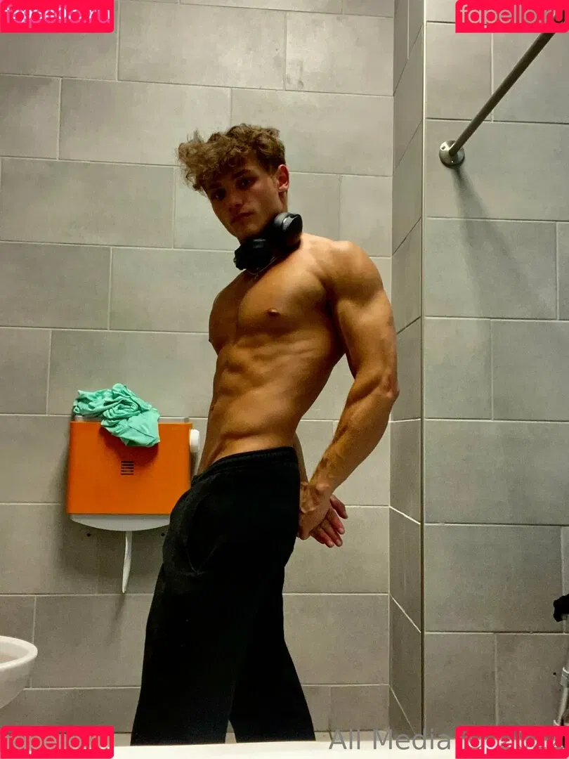 taylorsfree Onlyfans Photo Gallery 