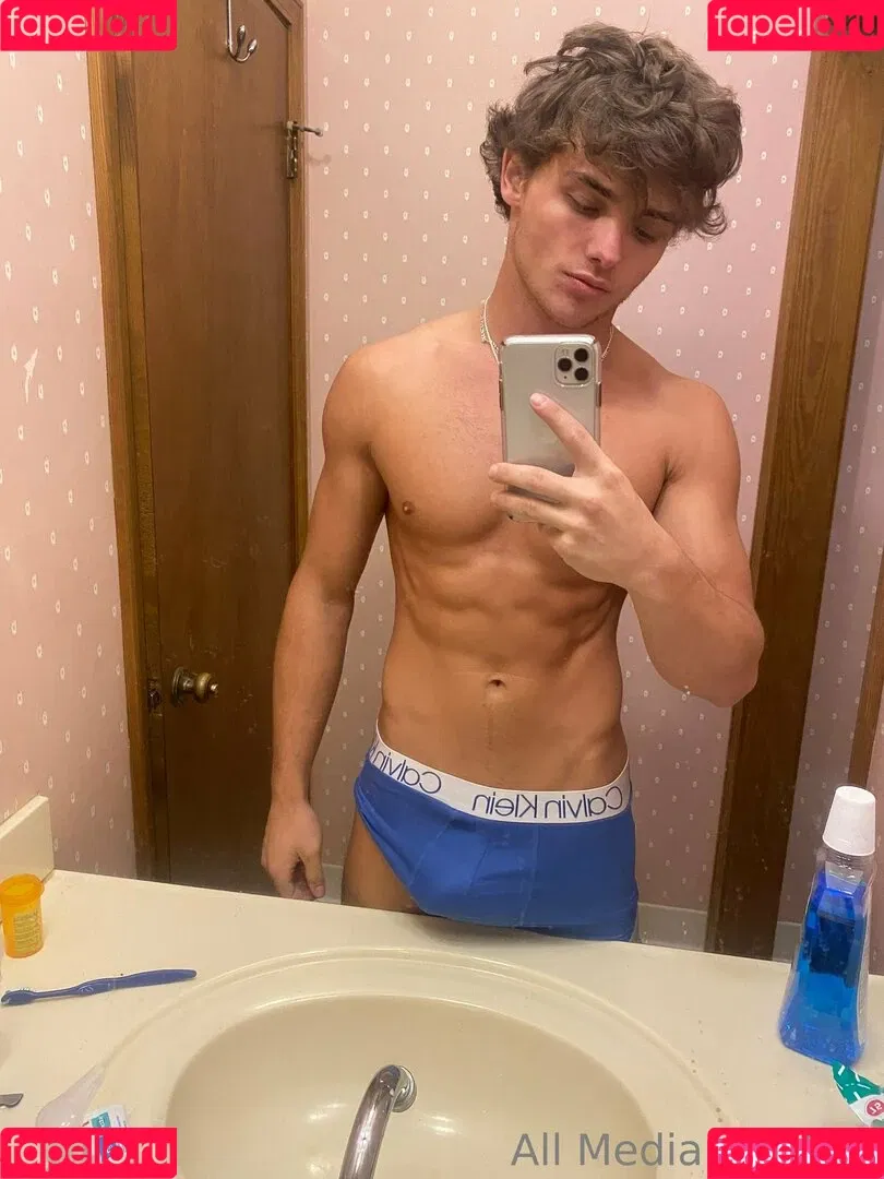 taylorsfree Onlyfans Photo Gallery 