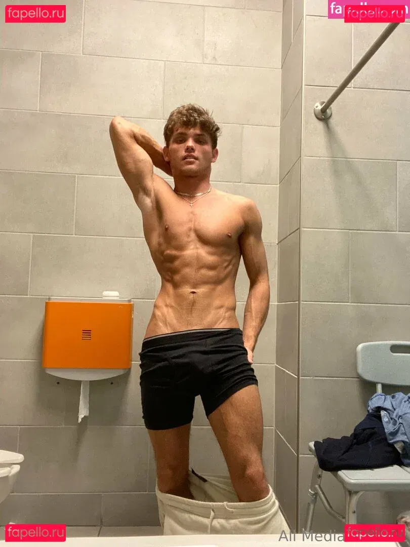 taylorsfree Onlyfans Photo Gallery 