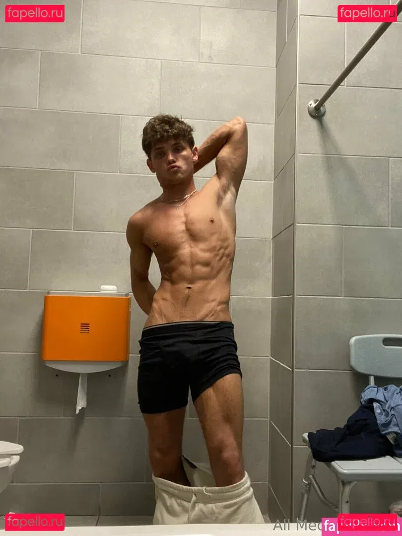 taylorsfree Onlyfans Photo Gallery 